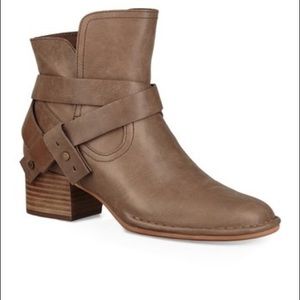 UGG Elysian Bootie